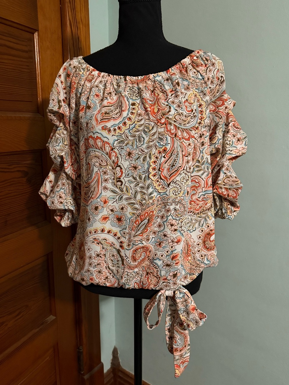 Women’s CeCe Blouse size Medium